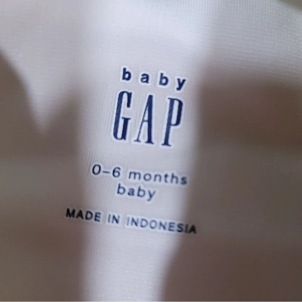 GAP Size 0-6 Months Dino & Camo Green & White Rashguard Swim Shorts